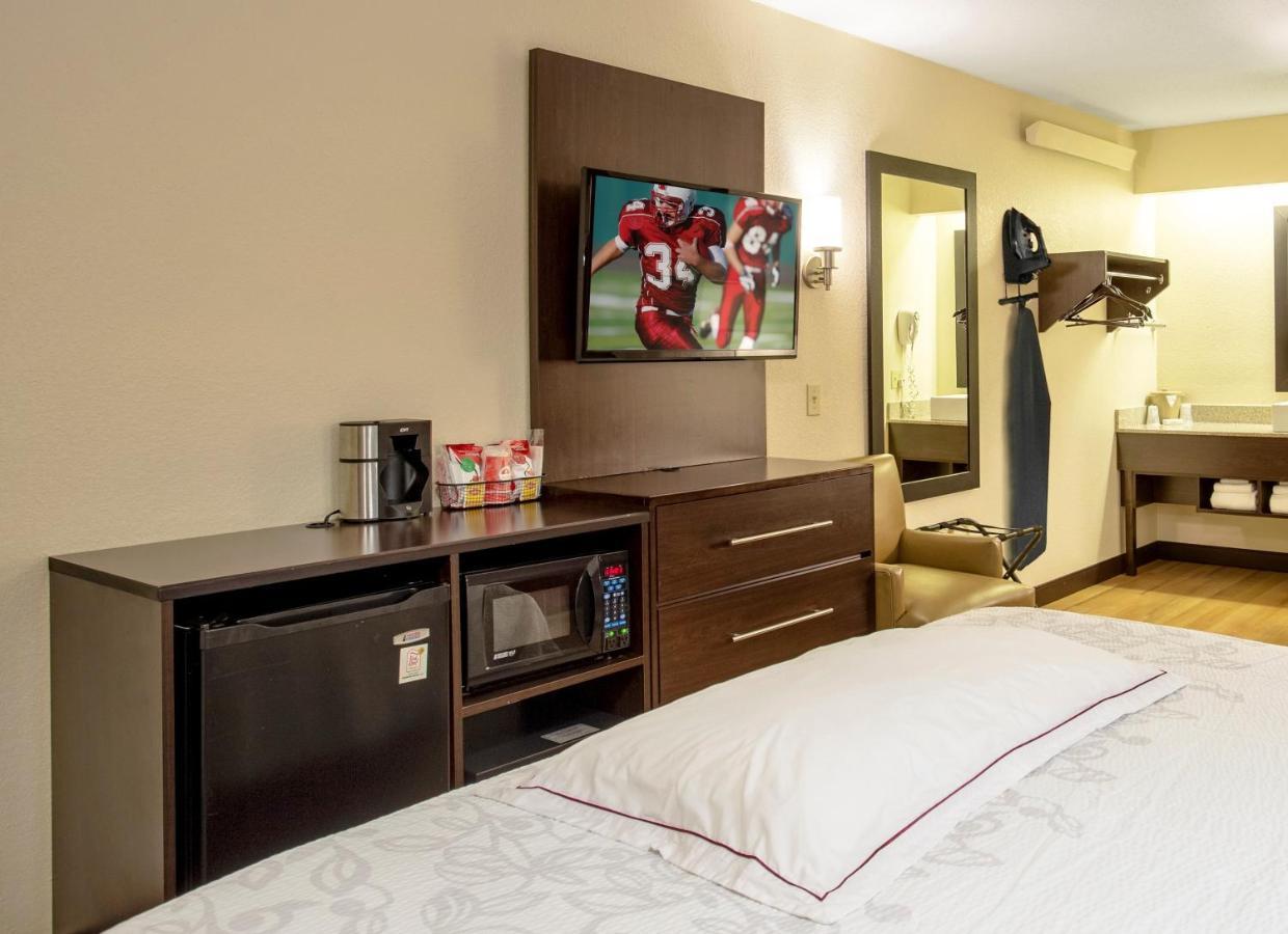 Red Roof Inn Plus+ Secaucus - Meadowlands Екстер'єр фото