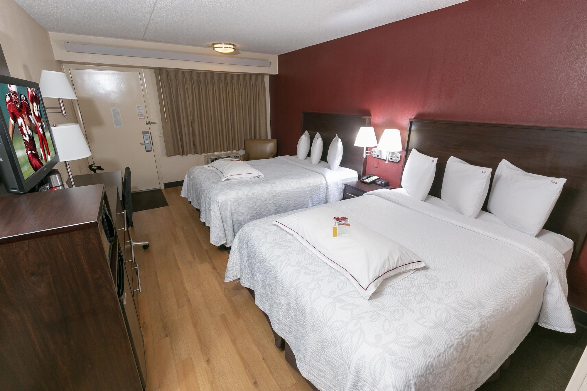 Red Roof Inn Plus+ Secaucus - Meadowlands Екстер'єр фото