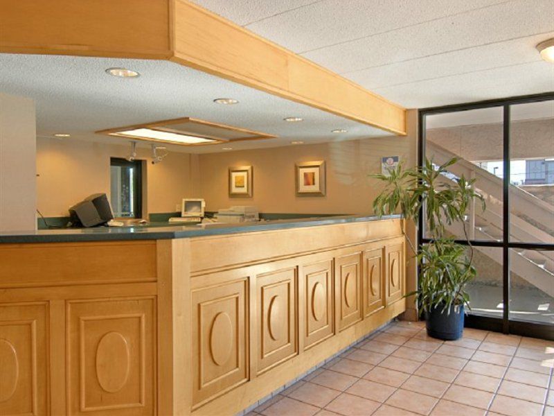Red Roof Inn Plus+ Secaucus - Meadowlands Інтер'єр фото