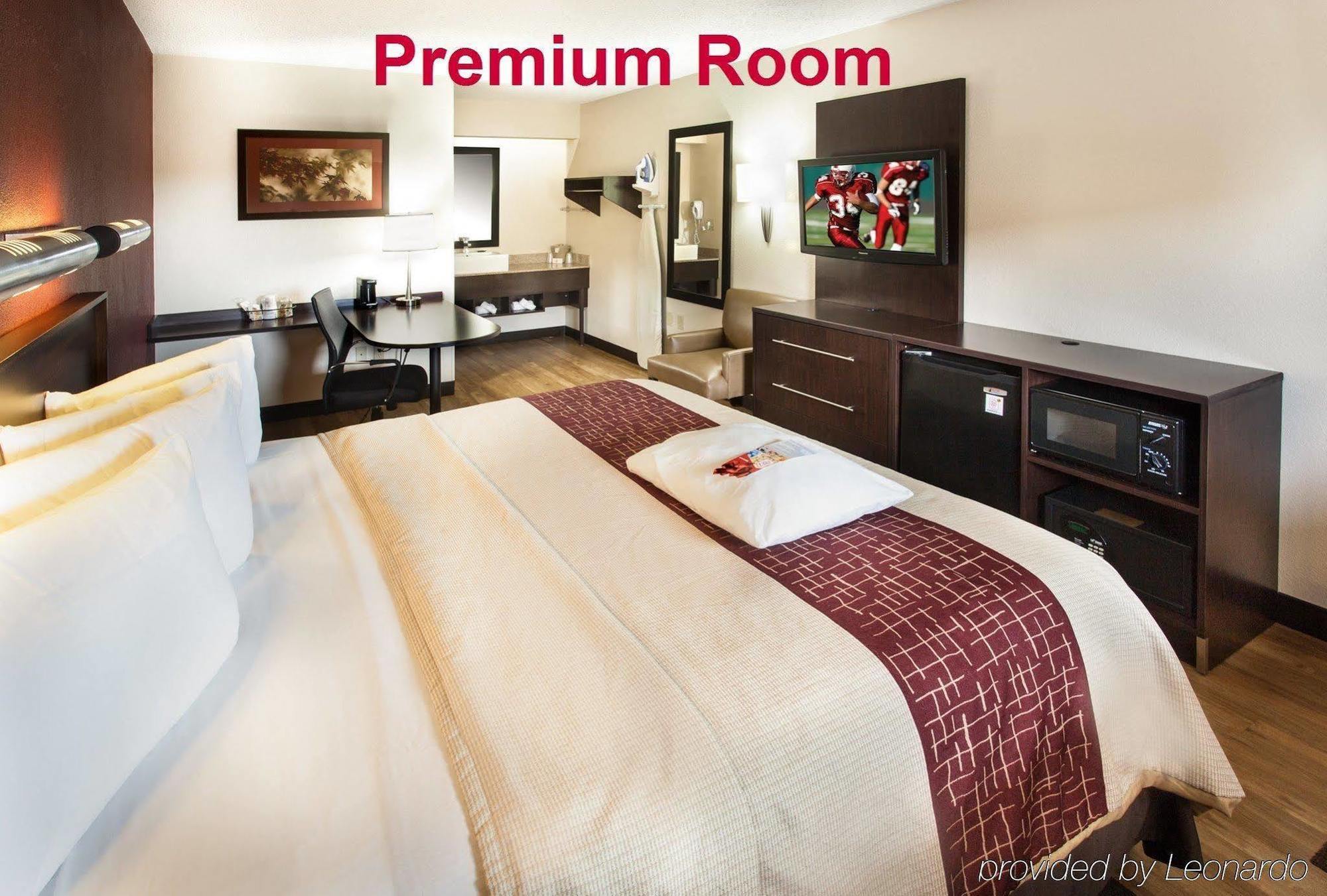 Red Roof Inn Plus+ Secaucus - Meadowlands Екстер'єр фото