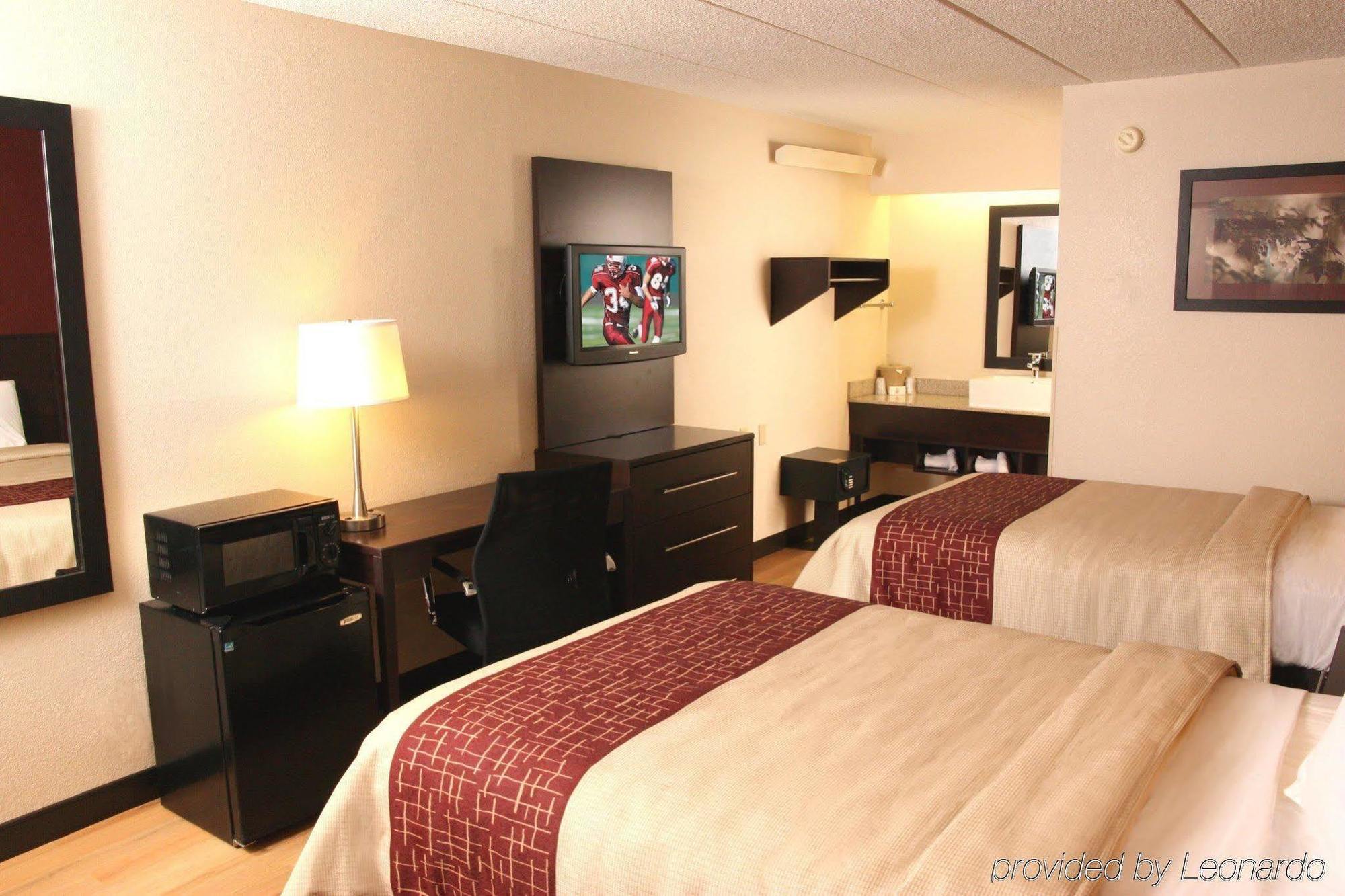 Red Roof Inn Plus+ Secaucus - Meadowlands Екстер'єр фото