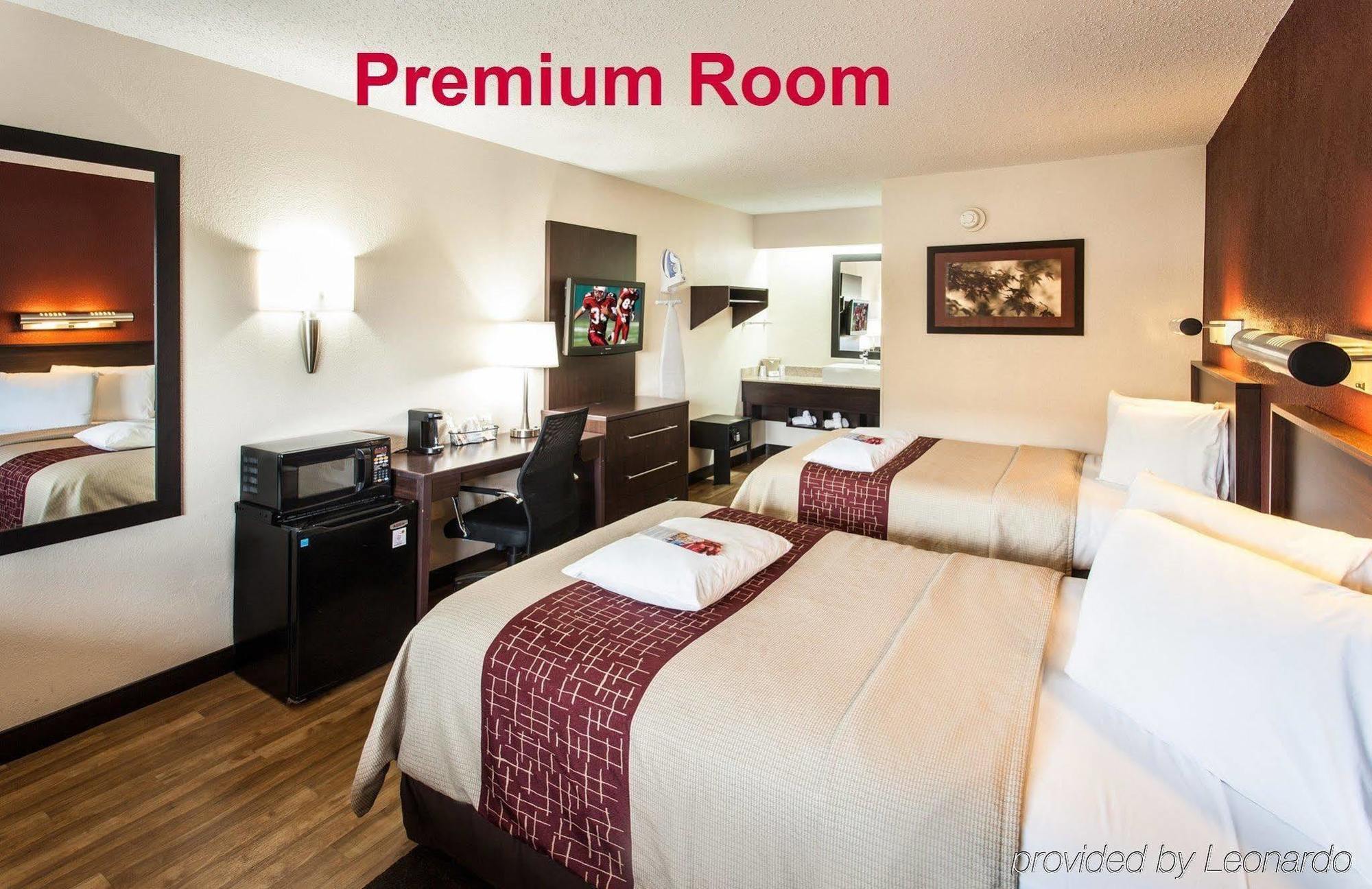 Red Roof Inn Plus+ Secaucus - Meadowlands Екстер'єр фото