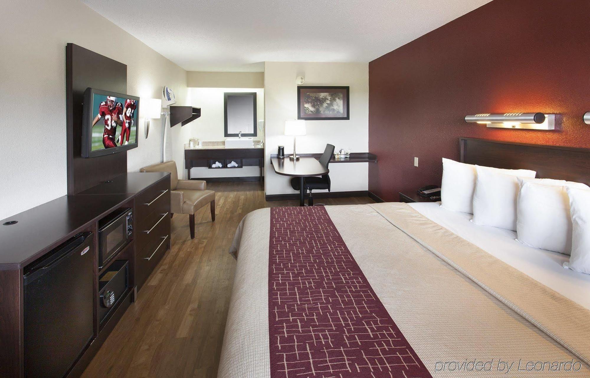 Red Roof Inn Plus+ Secaucus - Meadowlands Екстер'єр фото