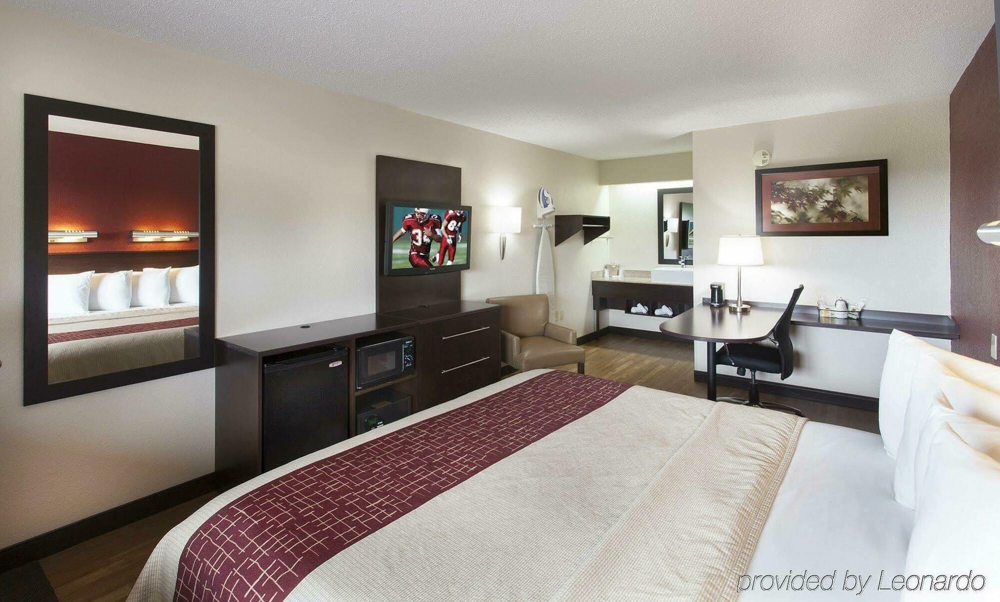 Red Roof Inn Plus+ Secaucus - Meadowlands Екстер'єр фото